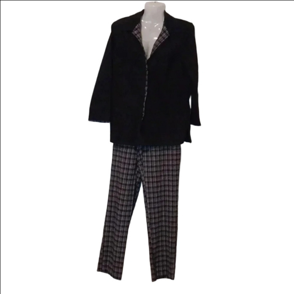 - Carolina Blues PANTSUIT has layered look to it Women's Size Small